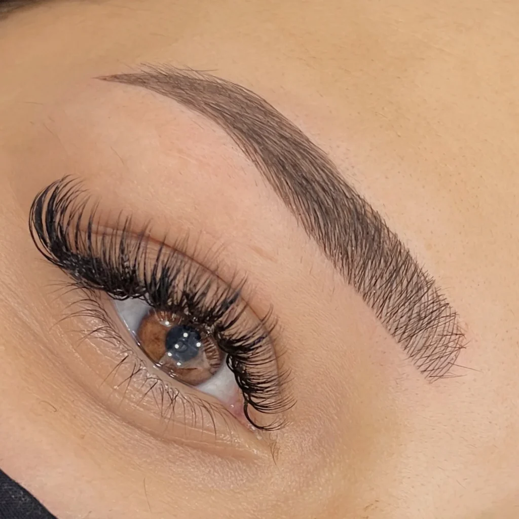 Semi permanent make up